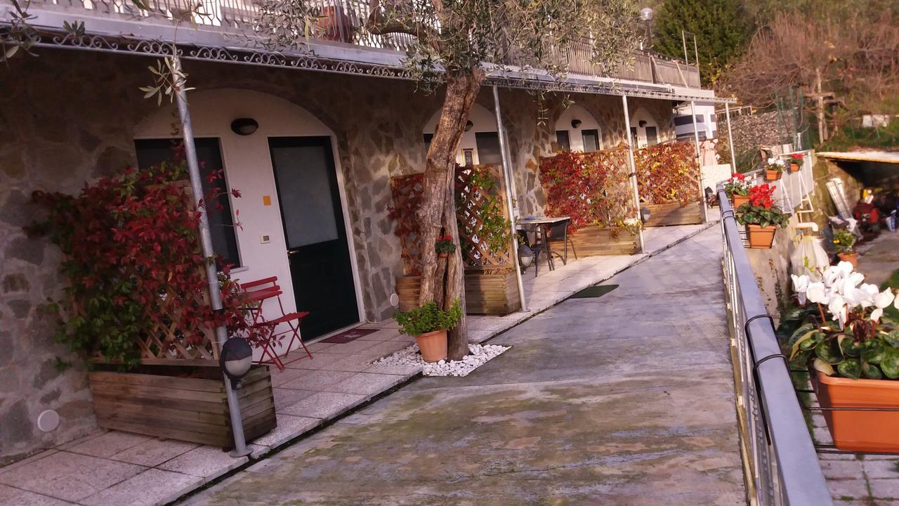 Affittacamere Arabafenice Вецано Лигуре Екстериор снимка